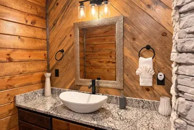 Conifer Crossing Lodge - image 35 of 85