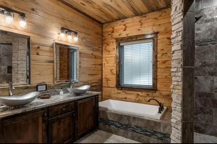 Conifer Crossing Lodge - image 24 of 35