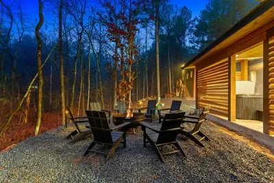 Dark Horse Cabin and Dark Horse Loft - image 79 of 118