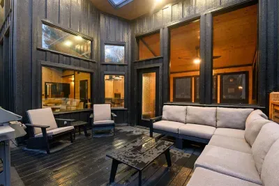 Dark Horse Cabin and Dark Horse Loft - image 71 of 118