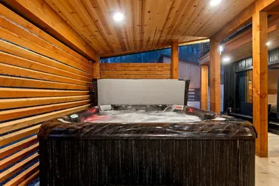 Dark Horse Cabin and Dark Horse Loft - image 67 of 118
