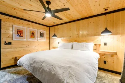 Dark Horse Cabin and Dark Horse Loft - image 36 of 118