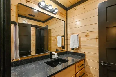 Dark Horse Cabin and Dark Horse Loft - image 42 of 118