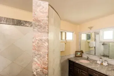 Villa Mariposa - Pedregal - image 17 of 32