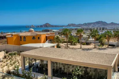 Arch views, 2 pools, 2 Jacuzzis, Gym, 3 King Beds - image 30 of 39