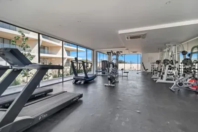 Arch views, 2 pools, 2 Jacuzzis, Gym, 3 King Beds - image 32 of 39