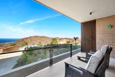 Endless pacific views