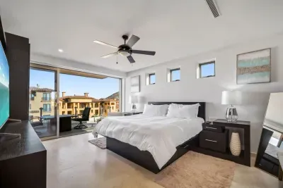 Main bedroom