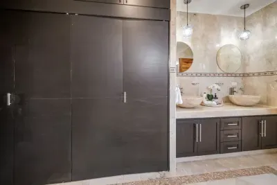 Main bathroom