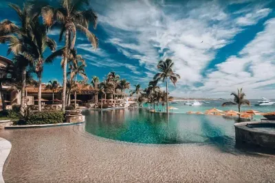 Hacienda Beach Club, 5-Star, Beachfront, 6 Beds - image 38 of 58