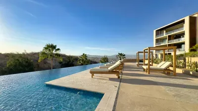 Peninsula Pool (10)