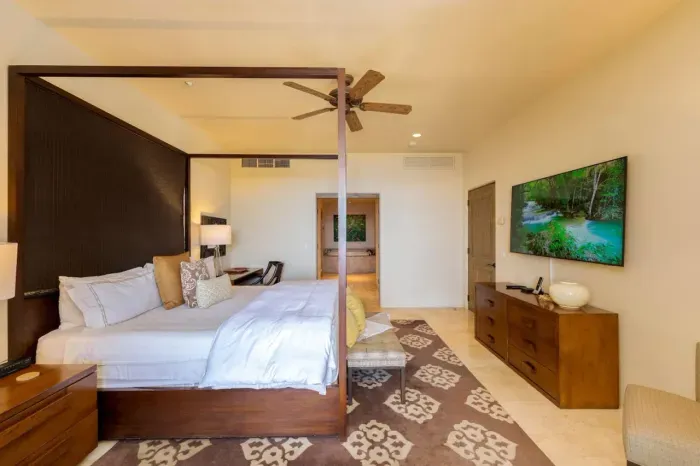 Main Bedroom with en-suite