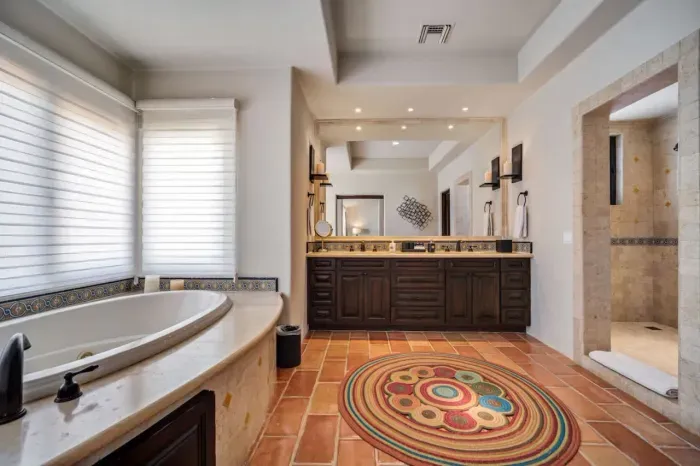 2nd Bathroom en-suite