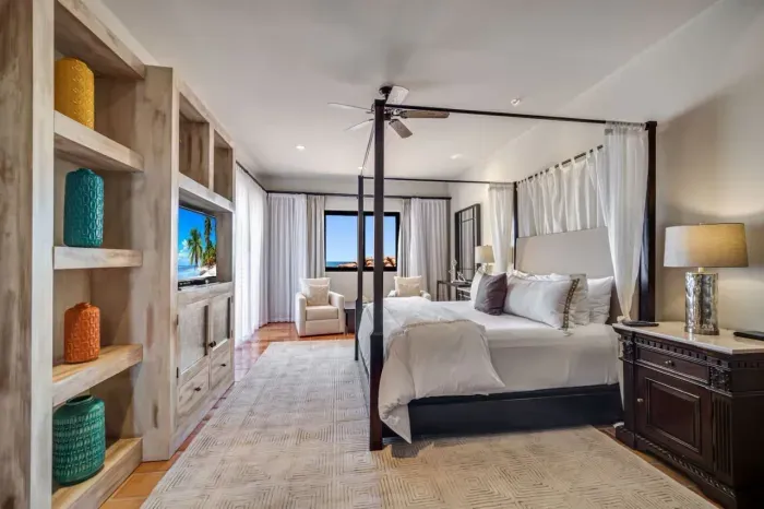 Main Suite Upper Level