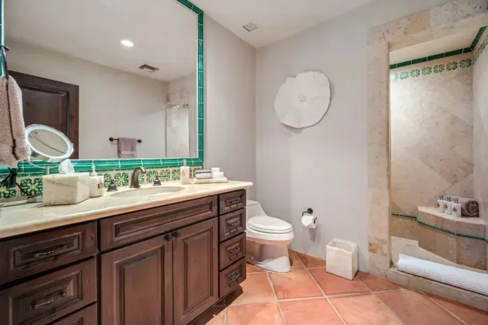 4th bathroom en-suite