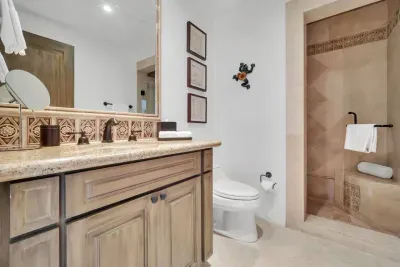 2nd bathroom