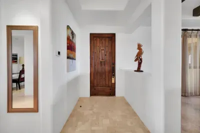 Main entrance with elevator