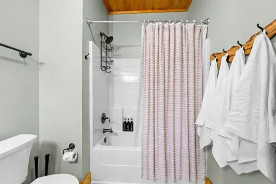 Freshly stocked bathroom with quality towels and amenities for your stay