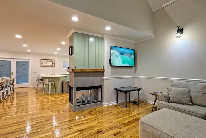 Family room with Infinity table featuring 1000's of digital games