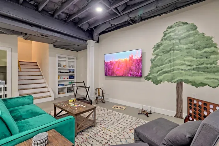 Guest review, "Gorgeous paintings including how the feature walls were done".