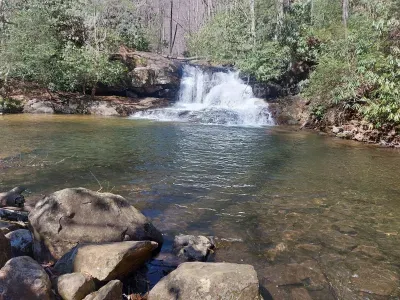 hemlock-falls-waterfall-near-helen-ga