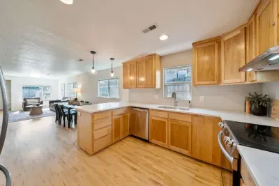 Columbia House - image 11 of 33