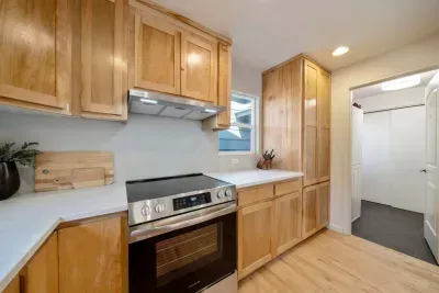 Columbia House - image 14 of 33