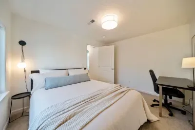 Columbia House - image 18 of 33