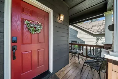 Mt. Bachelor Retreat - image 10 of 55