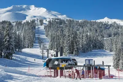 If you're booking in the winter, you probably have your passes to Mt Bachelor ready to go! Mt Bachelor offers world-class winter sports just 25 minutes from the home!