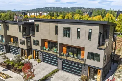 Millpointe + Millwood = Sleeps 20!