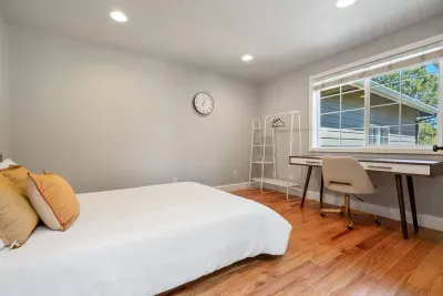 Tall Pine Tuckaway - image 43 of 60