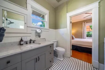 Delaware House - image 19 of 41