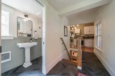 Delaware House - image 25 of 41