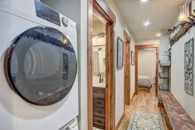 This condo has everything you need without leaving, to include a washer and dryer in hall between bedrooms.