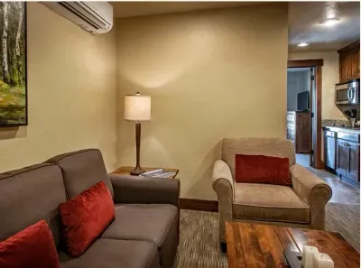 Each Suite offers a sitting area, TV, queen sofa-sleeper. There is also kitchenette for your leftovers from the Breckenridge restaurants.