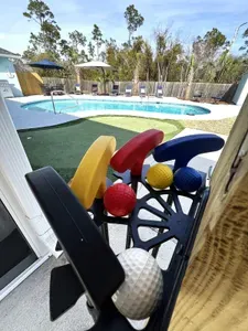Pool area and puttin green