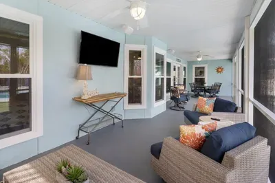 Screened-in porch