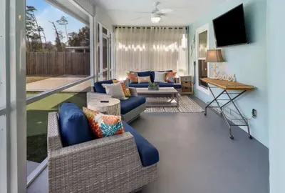 Screened-in porch