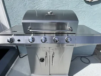 Gas grill