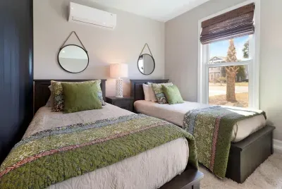 Bedroom 4/gameroom - 2 twins