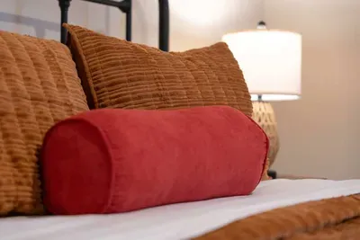 Bedroom 4 - queen bed