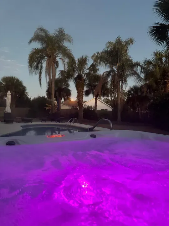 Hot Tub for 7 people