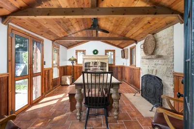 Secret Garden Cottage - image 37 of 50