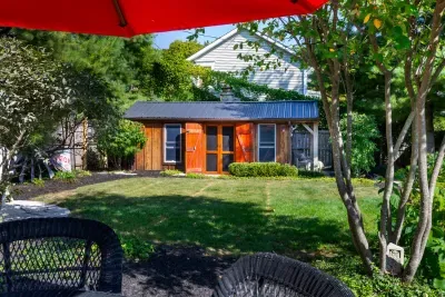 Secret Garden Cottage - image 31 of 50