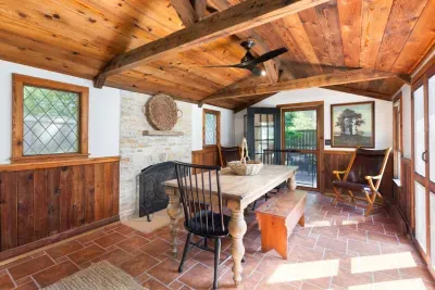 Secret Garden Cottage - image 38 of 50
