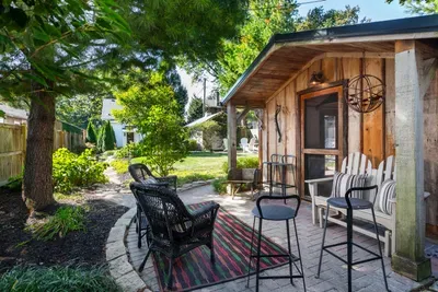 Secret Garden Cottage - image 36 of 50