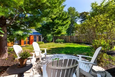 Secret Garden Cottage - image 33 of 50