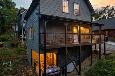 Exterior (does not include brand new deck photo)