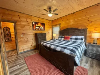 Bedroom 2, main floor, king bed